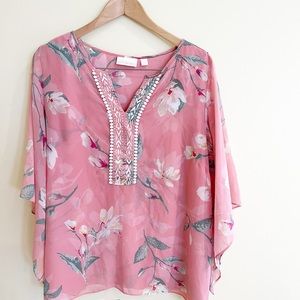 Belle by Kim Gravel Size Large Spring and Summer Top.